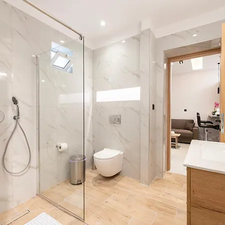 The Saltwater 1min Apartment *